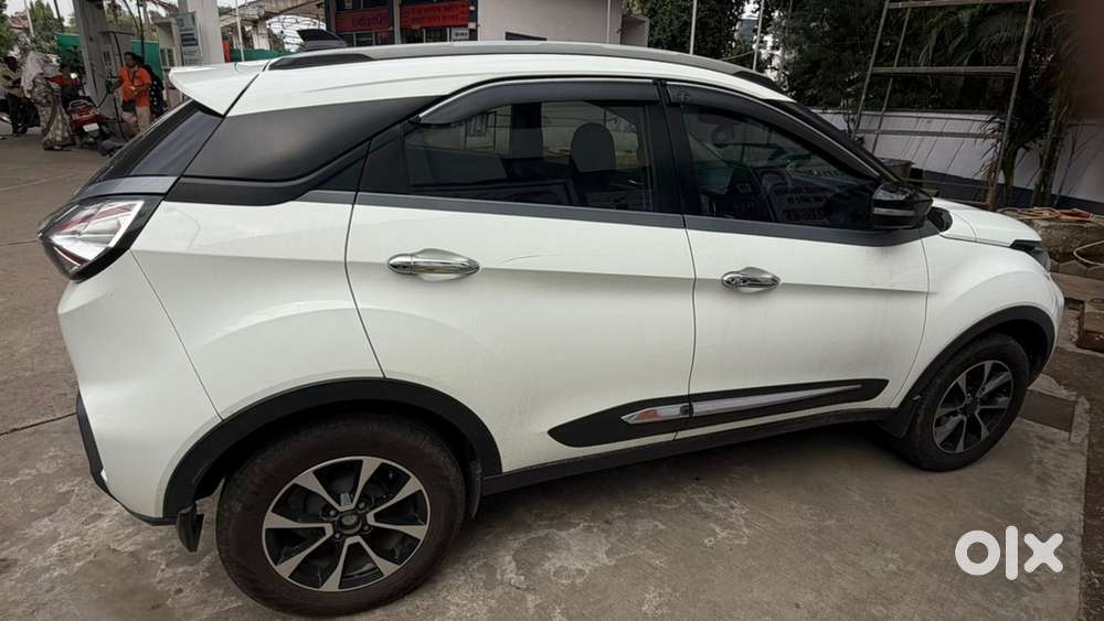 2020 Tata Nexon Petrol Manual
