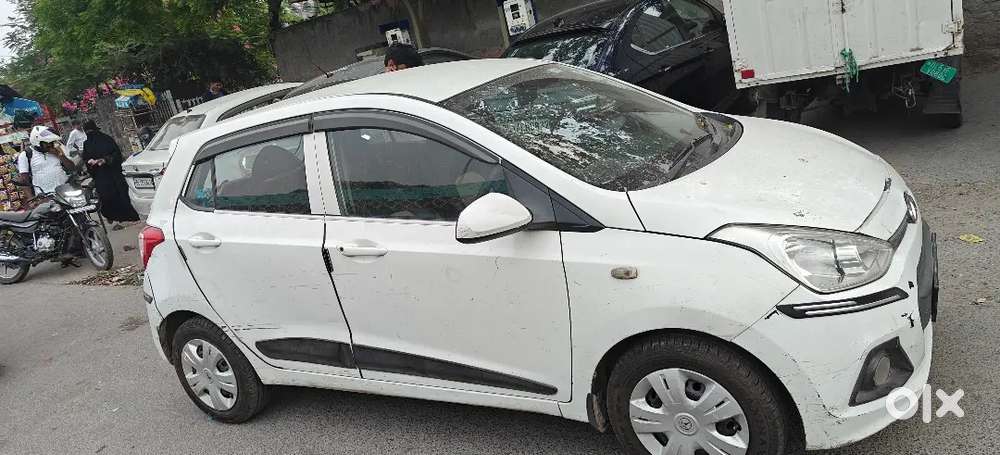 Hyundai Grand I10 2015 Cng Outside Fitting