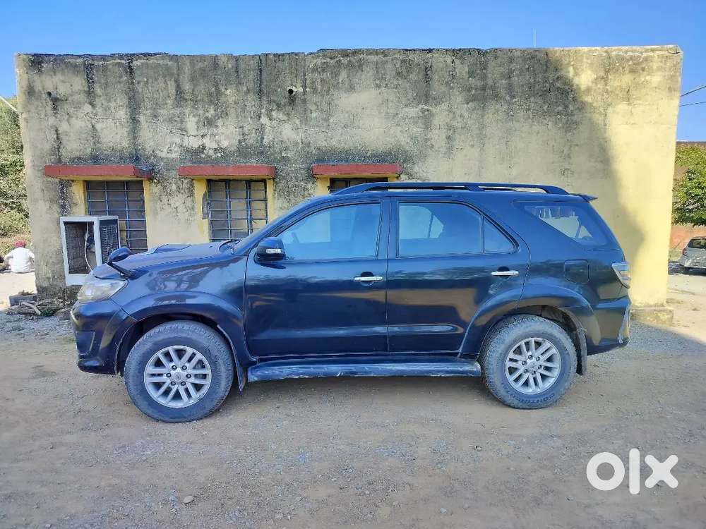 Toyota Fortuner 2013 Diesel 145000 Km Driven