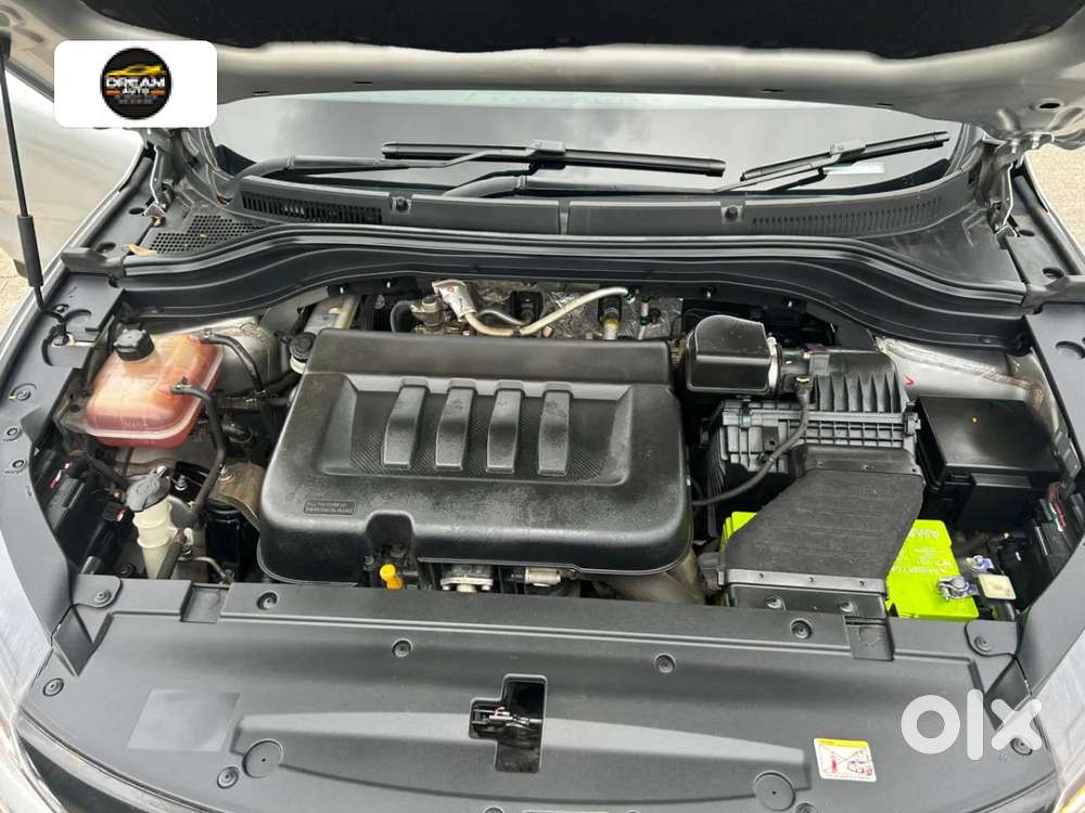 Mahindra Xuv700 2.2 Ax 7 Diesel At Luxury Pack Str Awd, 2022, Diesel