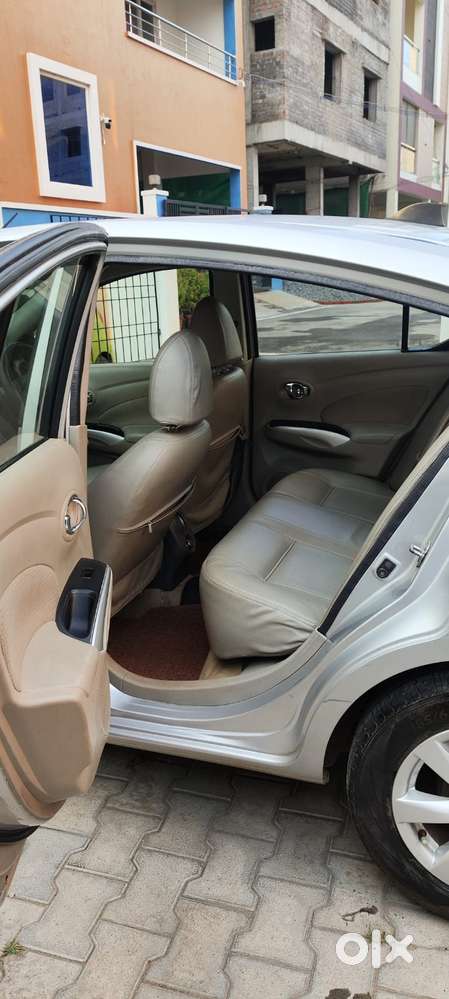 Nissan Sunny, 2012, Petrol