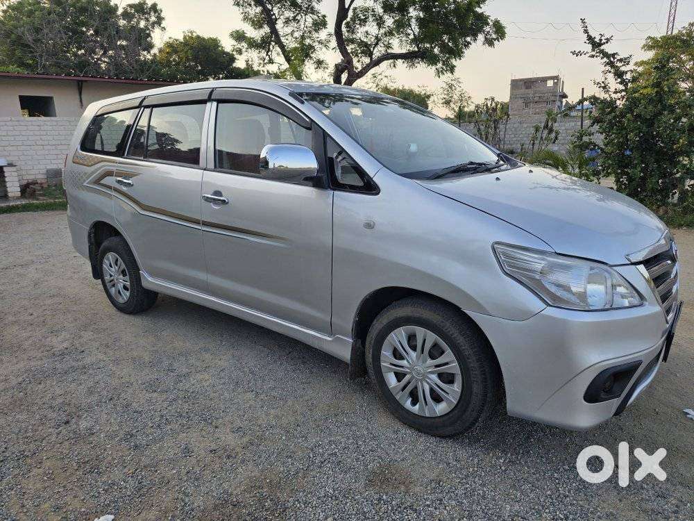 Toyota Innova 2.5 G (diesel) 8 Seater, 2012, Diesel
