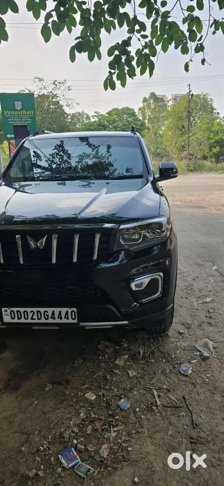 Mahindra Scorpio-n 2025 Diesel 4500 Km Driven Z8