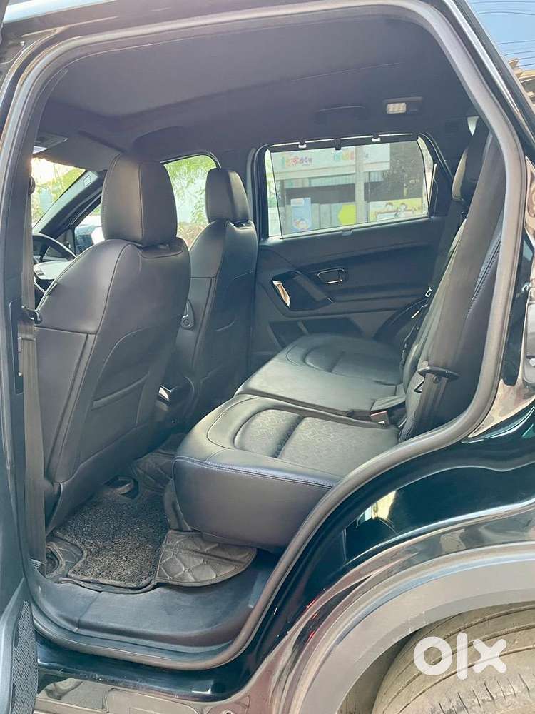 Tata Safari Accomplished Top End