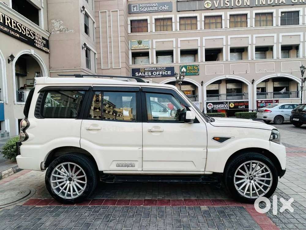 Mahindra Scorpio S10, 2016, Diesel