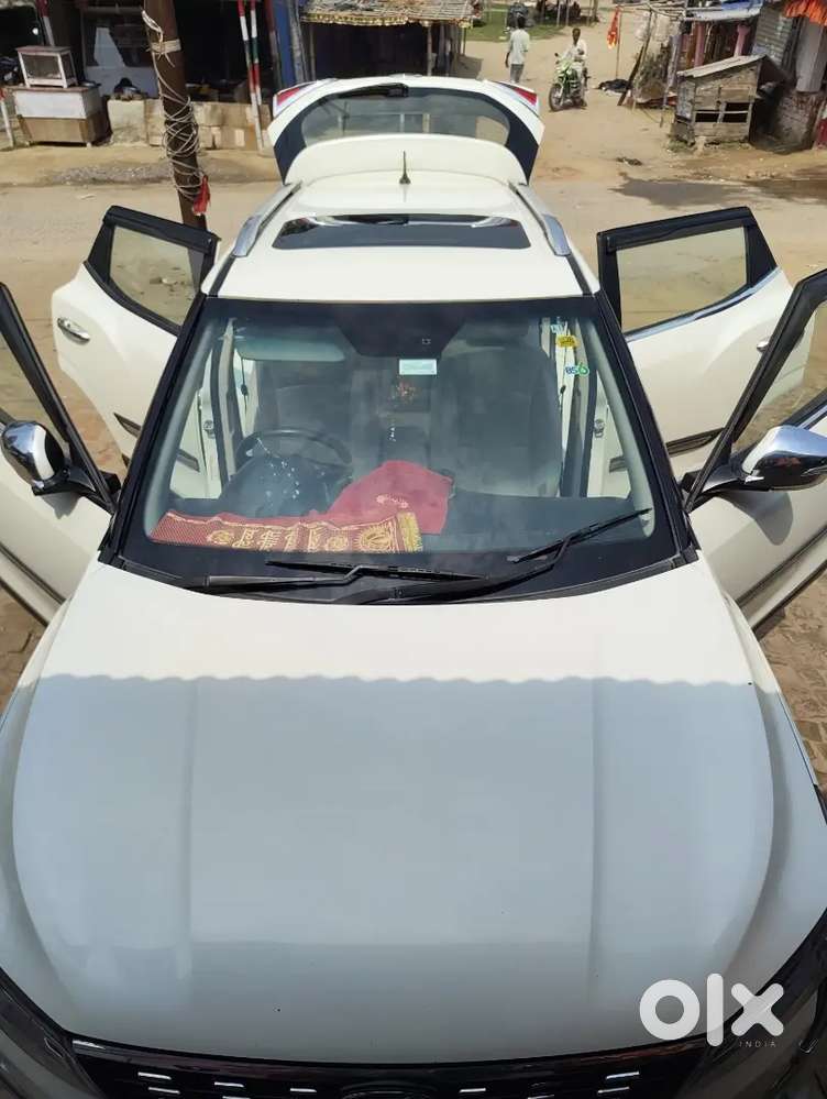 Mahindra Xuv300 2021 Petrol Well Maintained