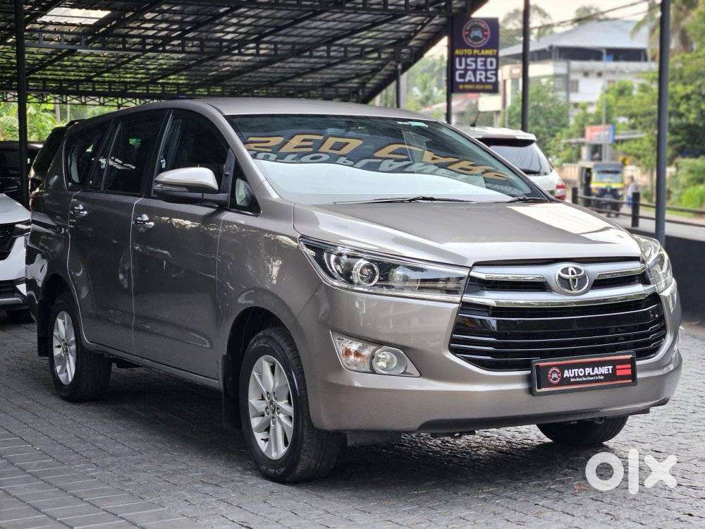 Toyota Innova Crysta 2.4 V 8 Str, 2017, Diesel