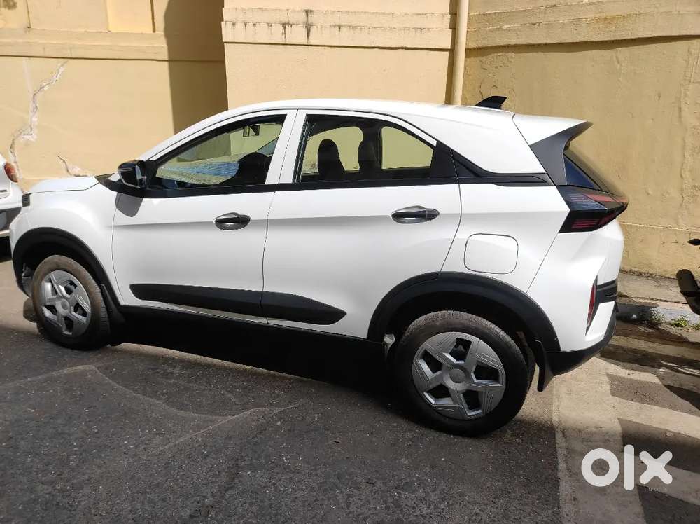 Parsi Owned Nexon Smart Plus Automatic (6at)