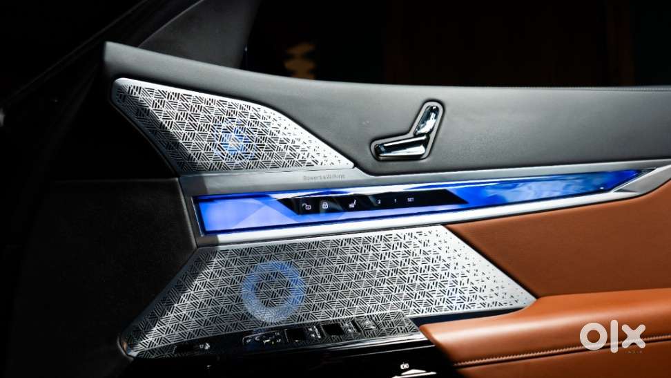 Bmw I7 Xdrive60, 2023, Electric