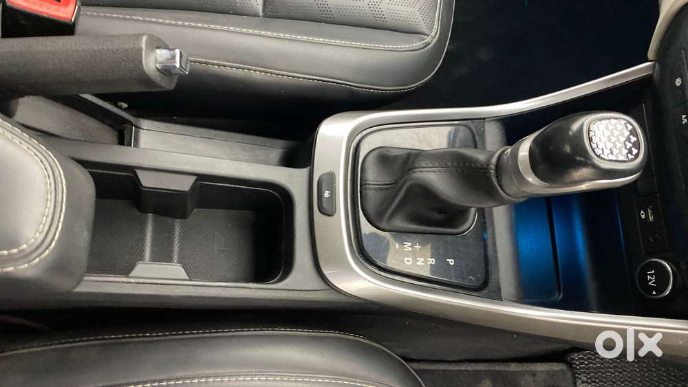 Tata Altroz 1.2 Xza Plus, 2022, Petrol