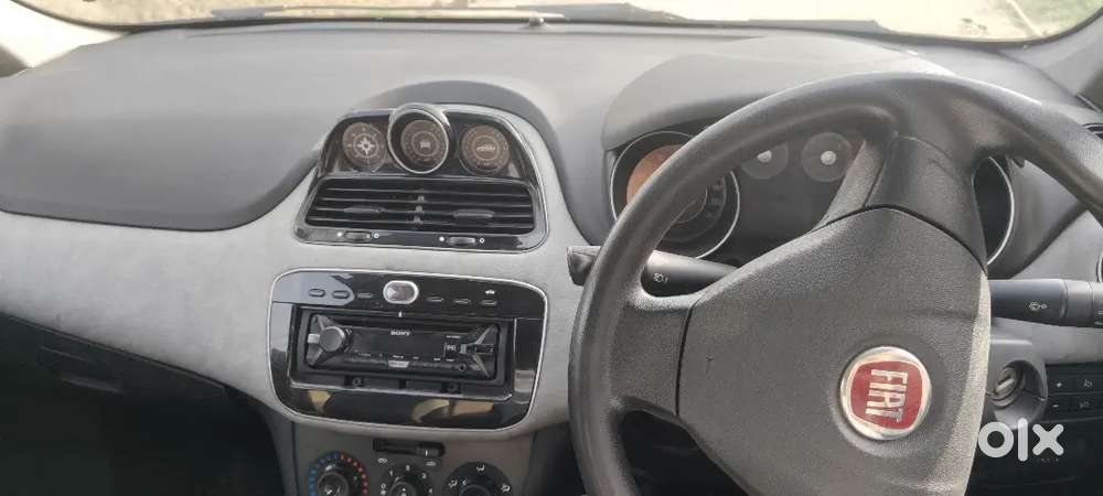 Fiat Linea Emotion Diesel 2015