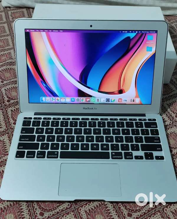 Macbook Air 2018 purchase(11 inches) with box and bill