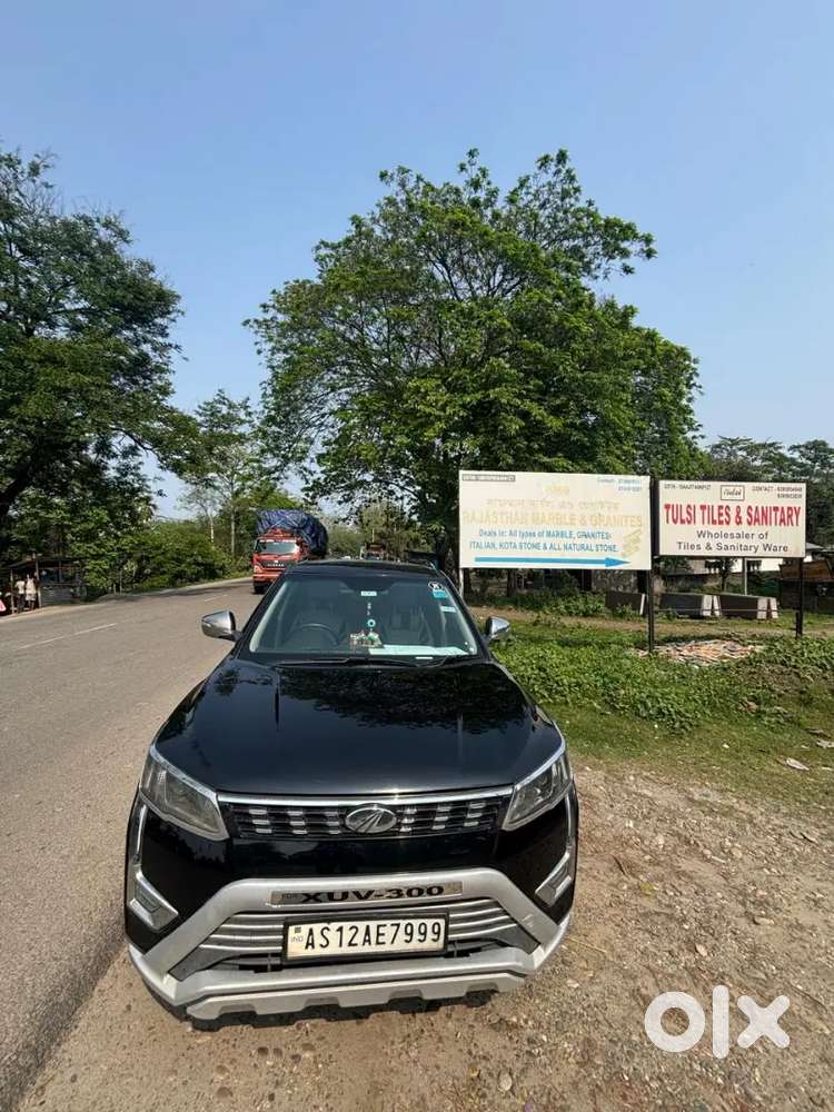 Mahindra Xuv300 2022 Petrol Well Maintained