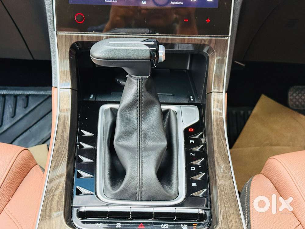 Mg Hector Plus Savvy Pro 1.5 Turbo Petrol Cvt 6 Str, 2023, Petrol