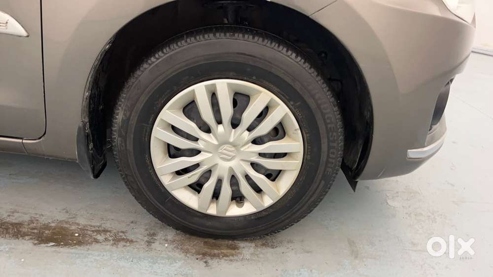 Maruti Suzuki Dzire Vdi Amt, 2017, Diesel