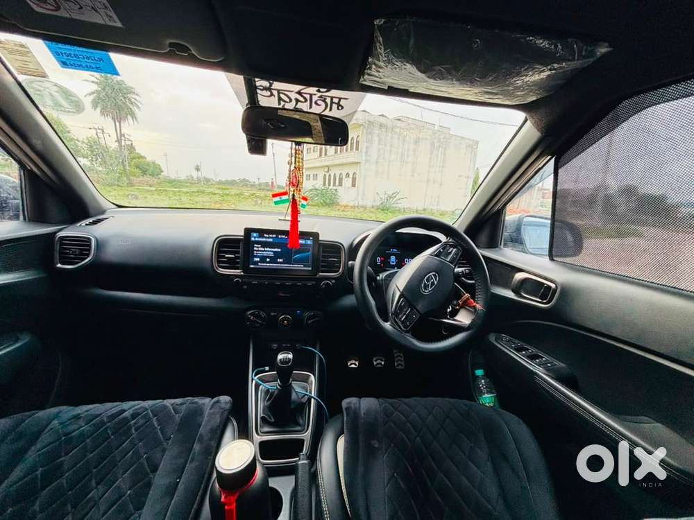 Hyundai Venue Petrol 2024