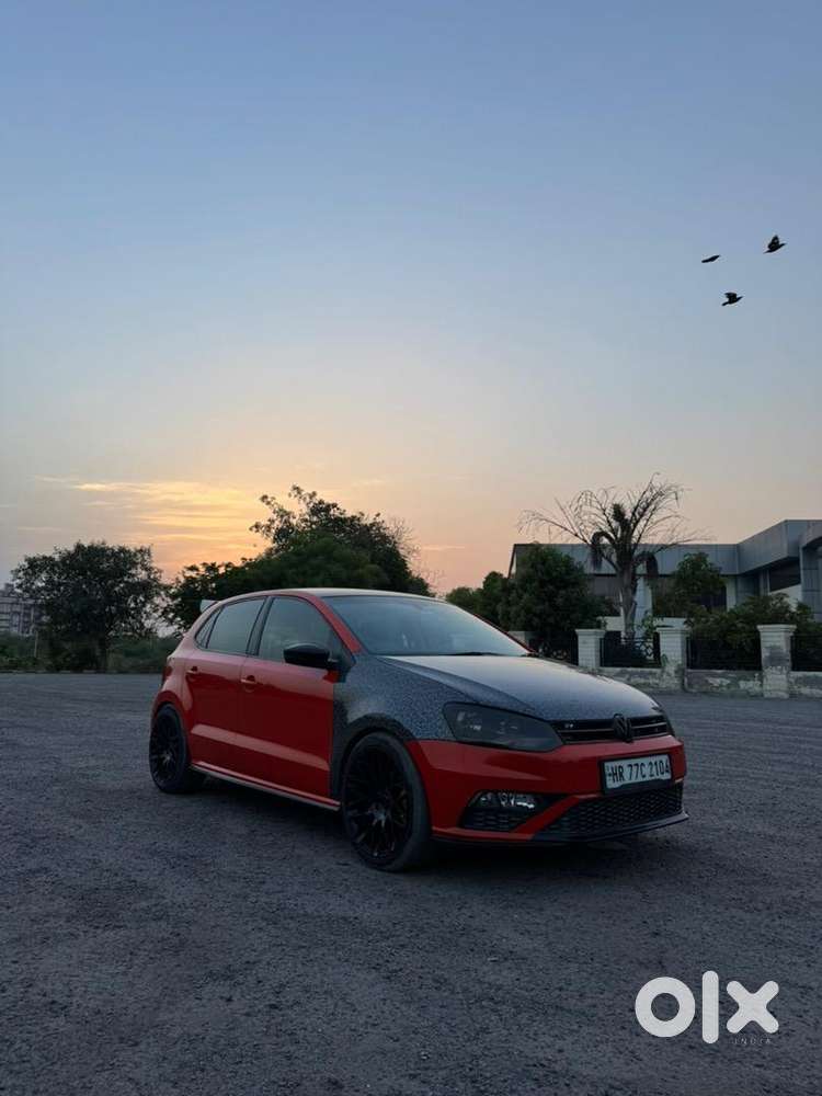 Volkswagen Car 2021 Waiting