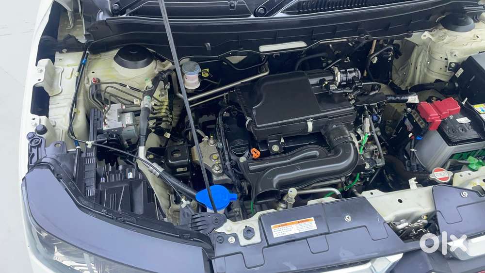 Maruti Suzuki Vitara Brezza 1.5 Zxi At, 2024, Petrol