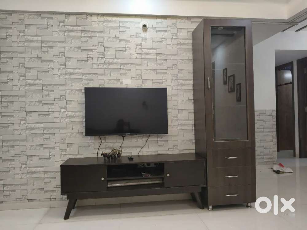Excellent condition TV unit and shelf Unit