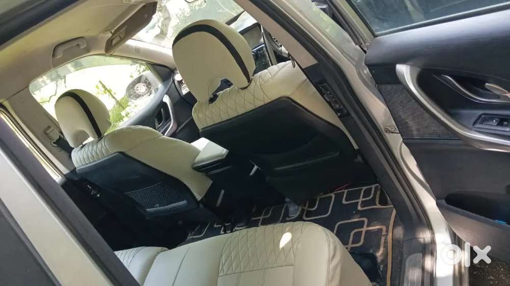 Mahindra Xuv500 2.2 W7 2020 Model