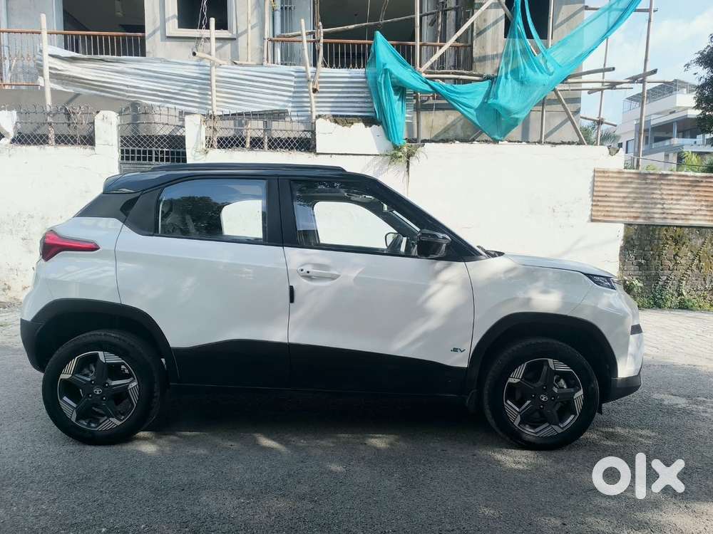 Tata Punch Ev Empowered Plus S Lr Ac Fc, 2025, Electric
