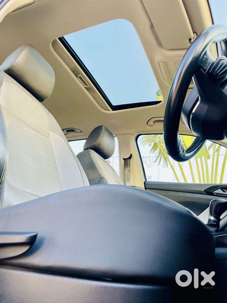 Skoda Kushaq 1.0 Tsi Style At (6 Airbags), 2022, Petrol