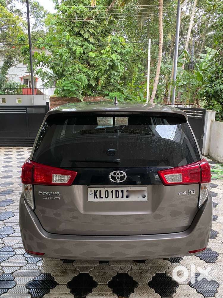 Toyota Innova Crysta Diesel 2025