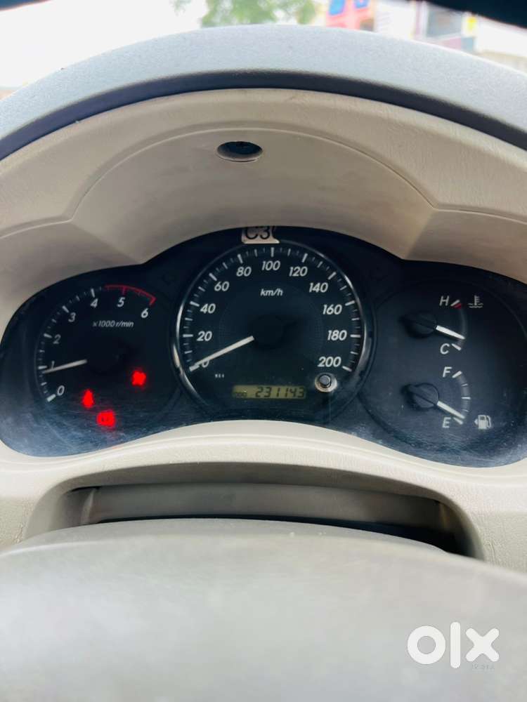 Toyota Innova 2012 Diesel Well Maintained