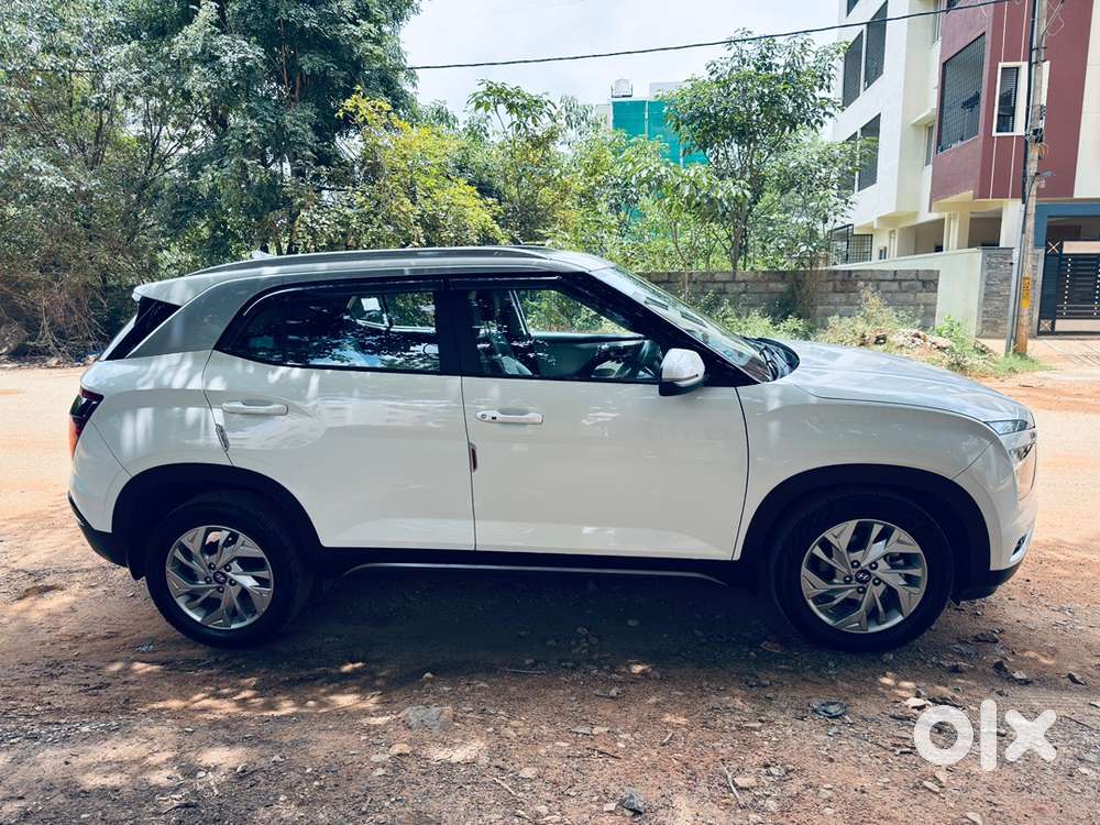 2023 Hyundai Creta Sx Executive 1.5 Petrol Mt  Polar White
