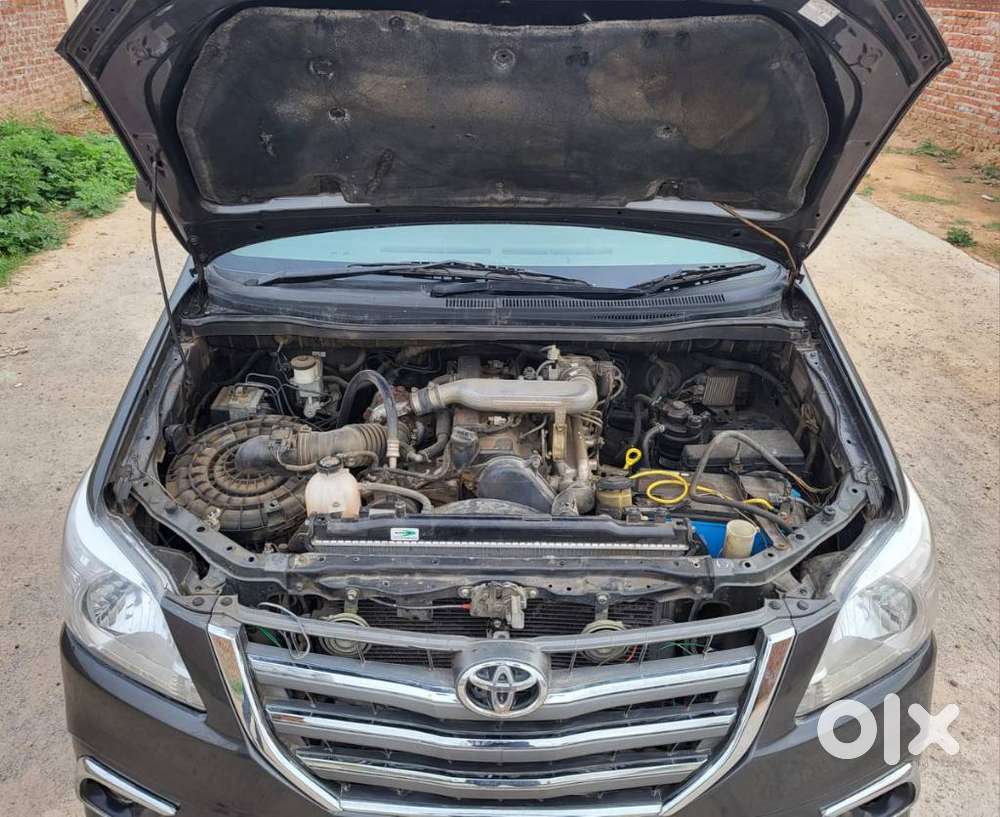 Toyota Innova 2.5 G (diesel) 8 Seater, 2015, Diesel