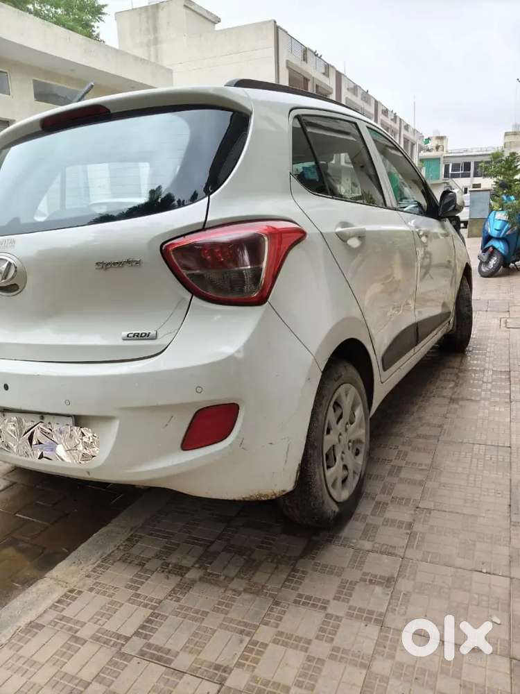 Hyundai Grand I10 Sportz 2015