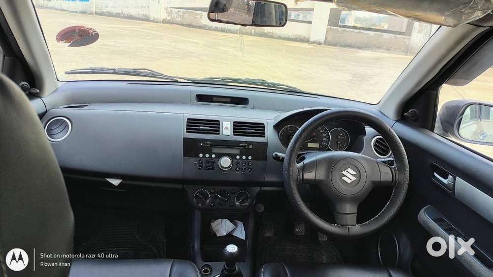 Maruti Suzuki Swift Dzire Vxi, 2011, Petrol