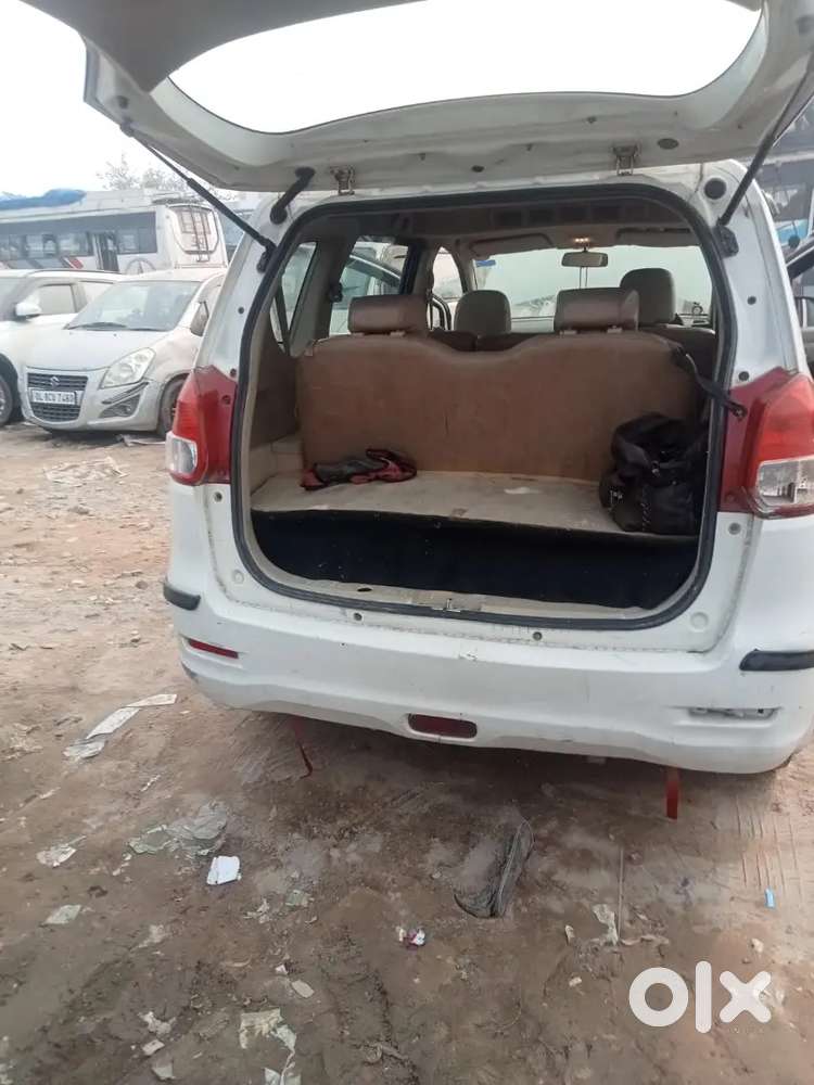 Maruti Suzuki Ertiga 2012 Petrol 98000 Km Driven