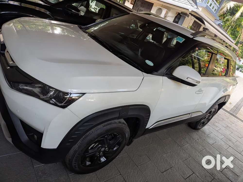 Maruti Suzuki Brezza 2022 Petrol 25000 Km Driven