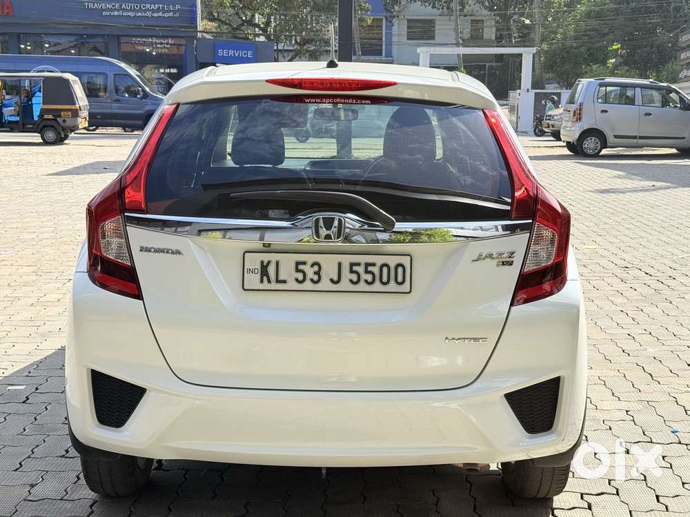 Honda Jazz V Automatic, 2015, Petrol