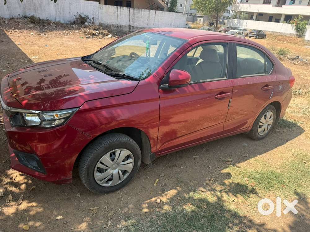 Well Maintained, Only Family Driven And Service Done Only At Show Room