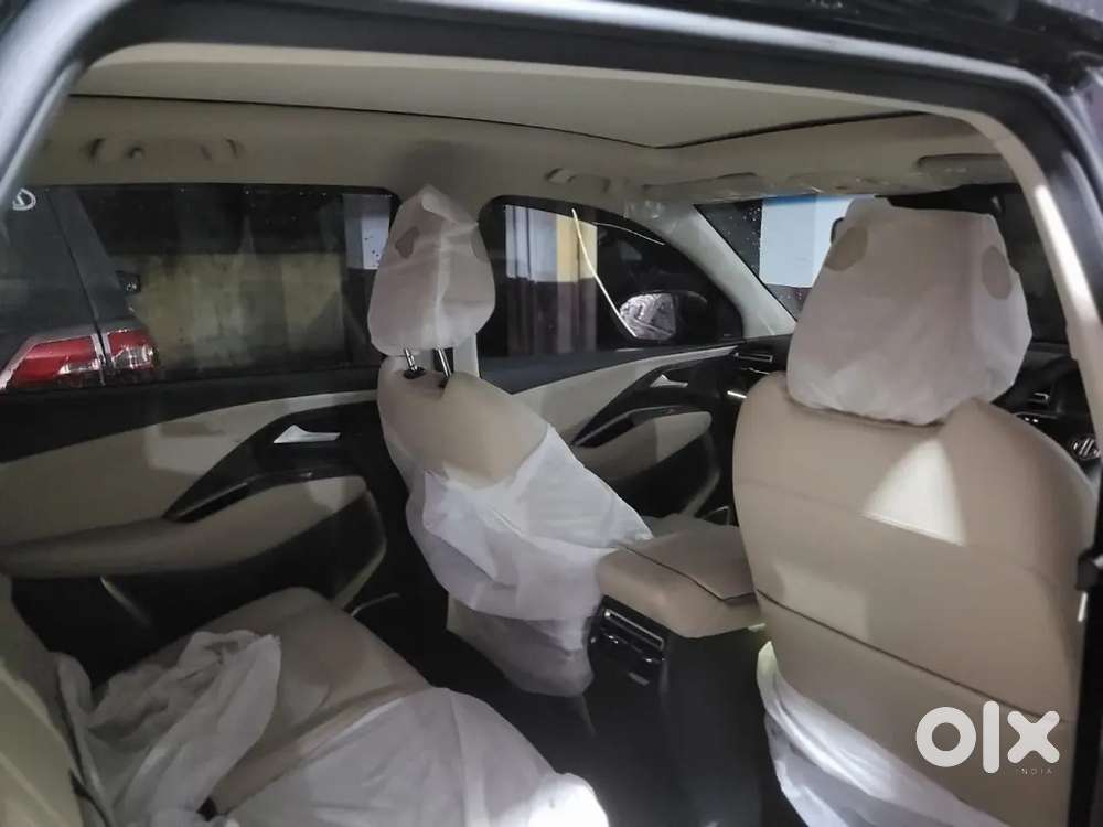 Mg Hector 2023 Brand New 1.5 Cvt Savvy Pro Petrol (automatic) 7000km