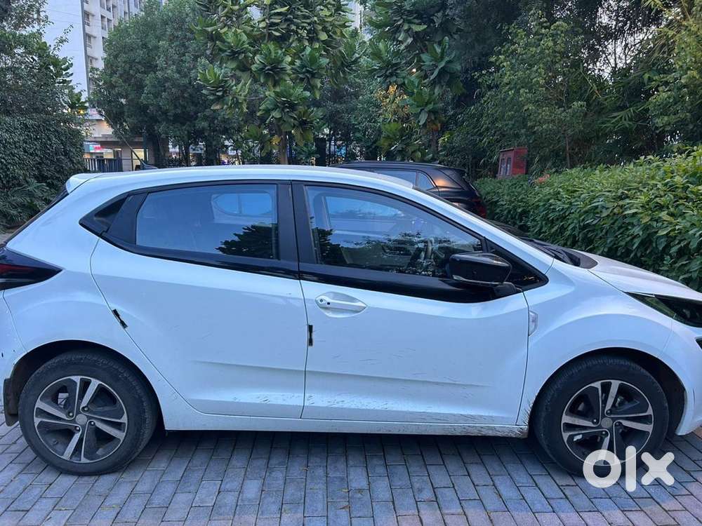 Tata Altroz Xz Icng 2024