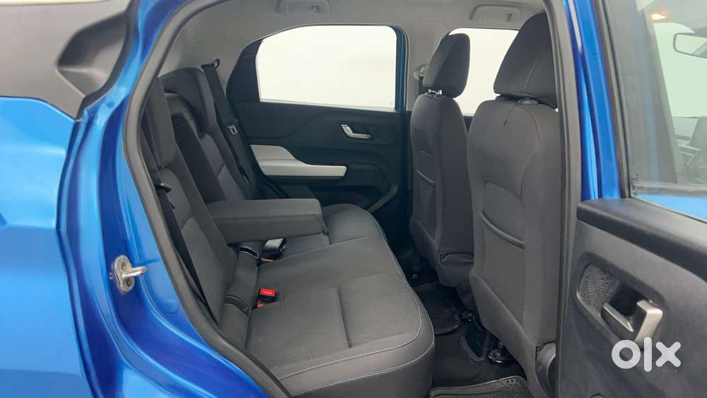 Tata Punch 1.2 Revotron Creative Amt Dual Tone, 2023, Petrol