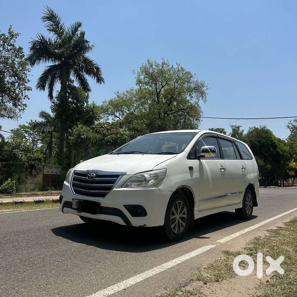 Toyota Innova 2.5 G (diesel) 7 Seater Bs Iv, 2015, Diesel