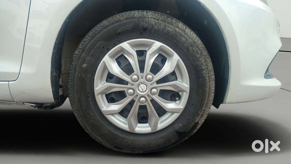 Maruti Suzuki Swift Dzire 1.3 Vxi, 2015, Petrol