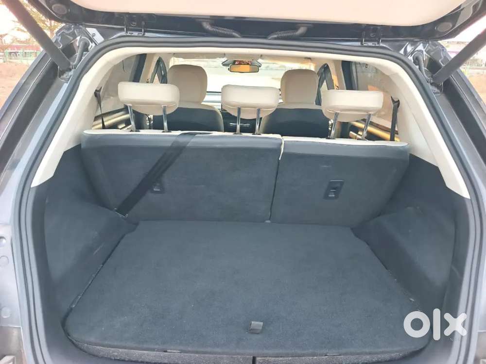 Mg Windsor Ev Essence Pro 52.9kw (2025) Electric 25,000km Driven