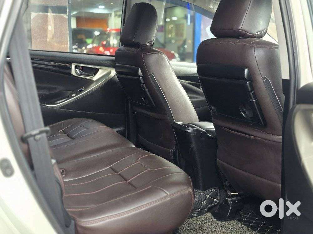 Toyota Innova Crysta [2020-ongoing] 2.4 Vx 8 Str, 2021, Diesel