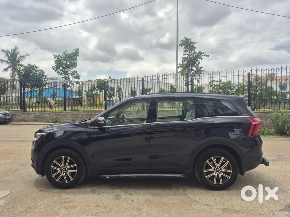Mahindra Xuv700 2.0 Ax 7 Petrol At Str, 2024, Petrol