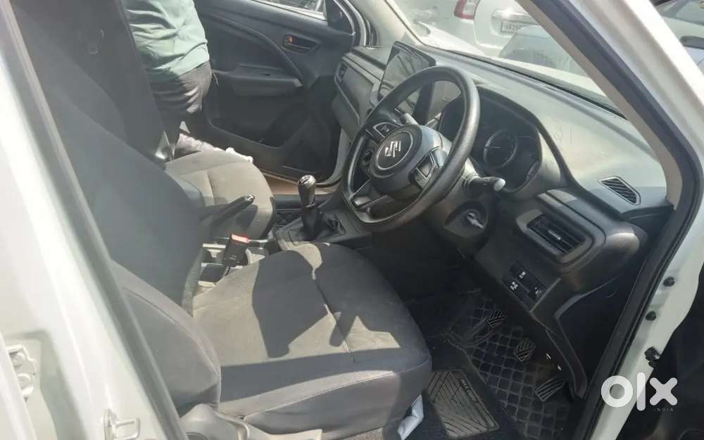 Maruti Brezza Lxi 2025