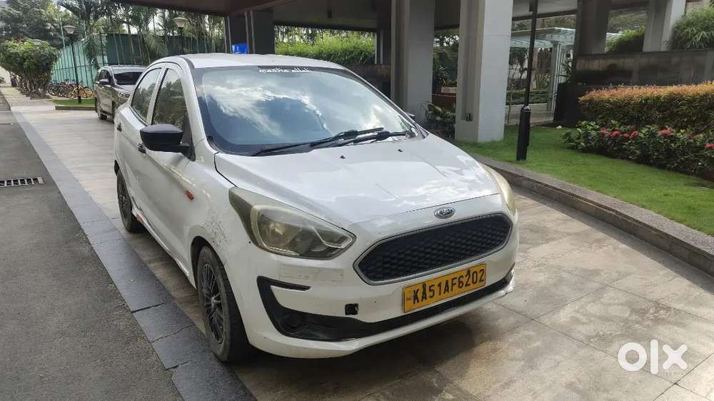 Ford Aspire Titatinium Blu 2020