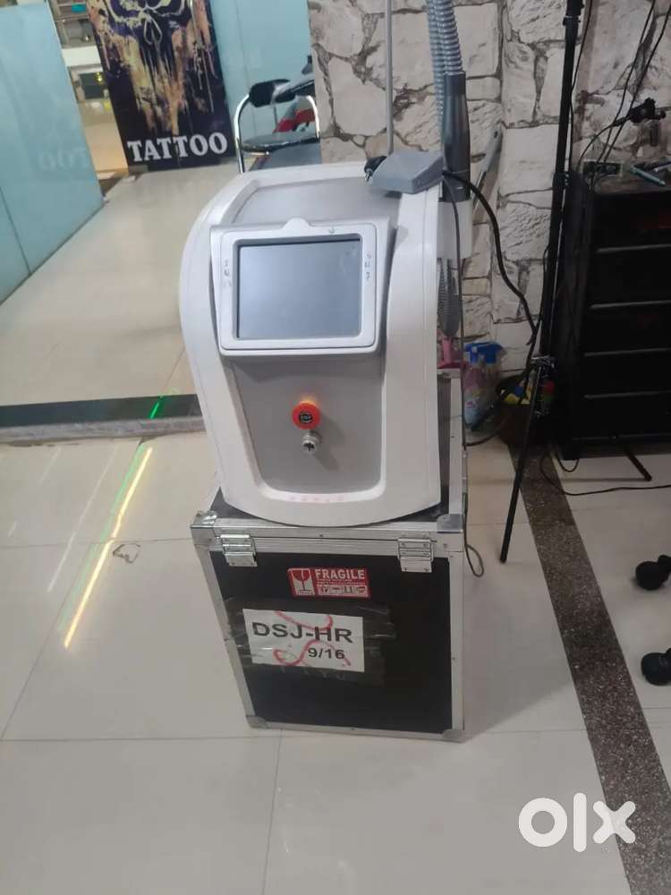 Pico sure tattoo removal machine
