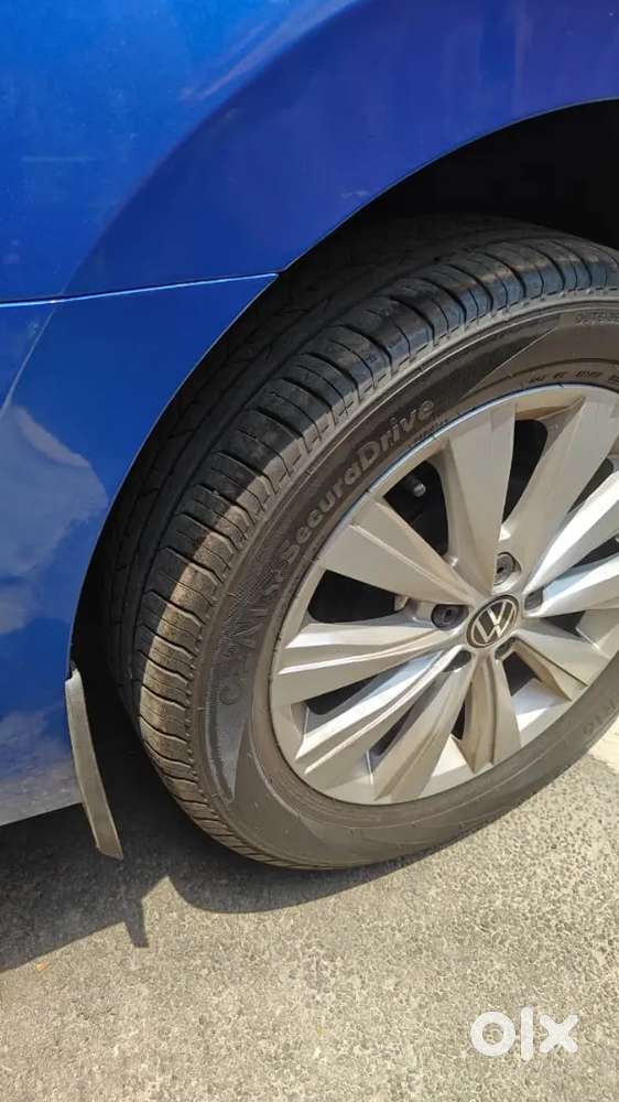 Volkswagen Vitrus Highline Single Owner Company Service Maintenance
