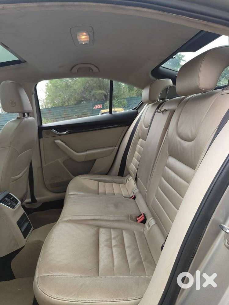 Skoda Octavia Elegance 1.8 Tsi At, 2014, Petrol