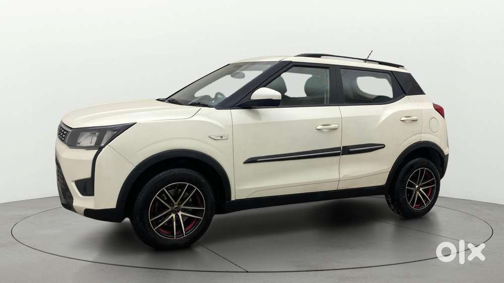 Mahindra Xuv300 W6 Amt Diesel, 2022, Diesel